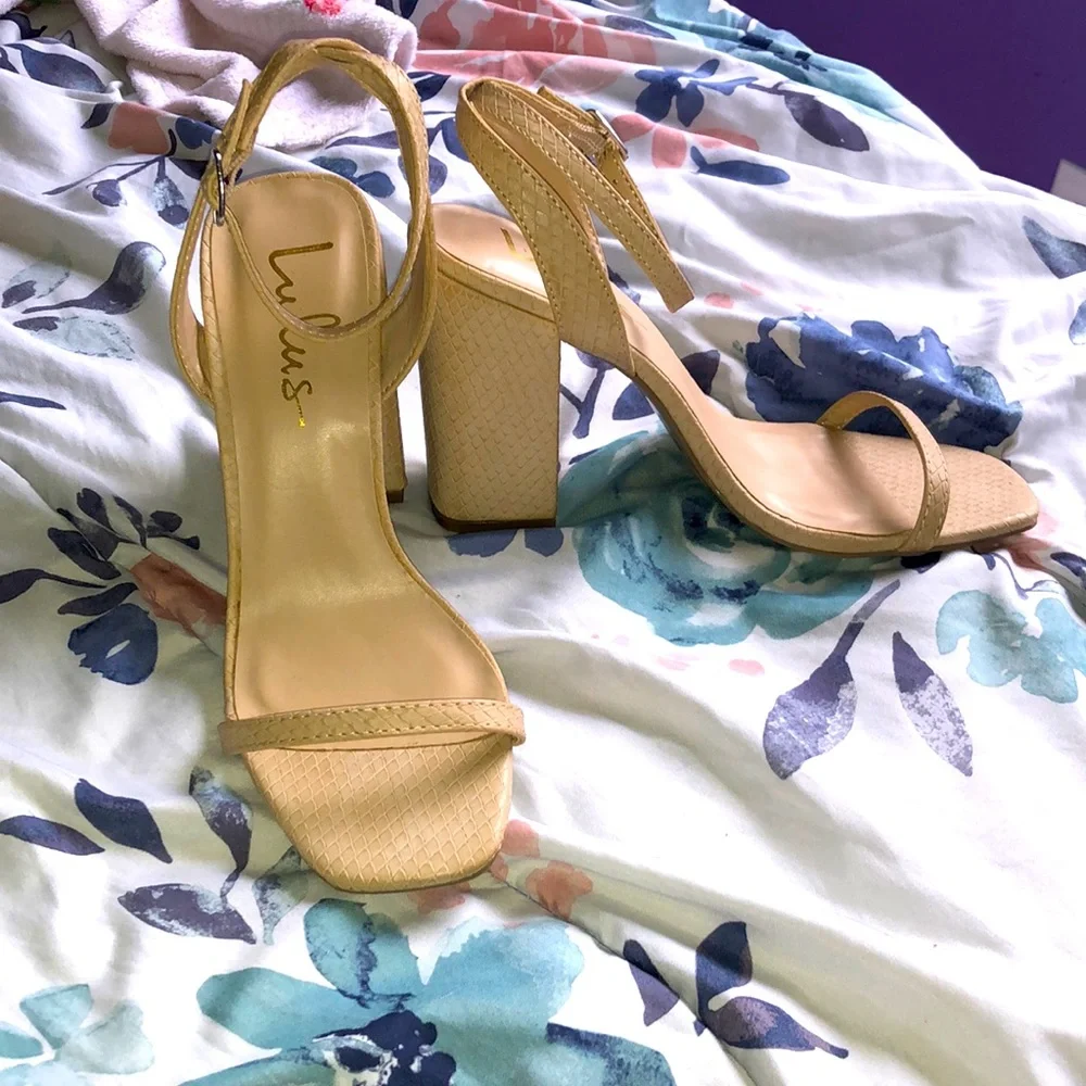Lulus Heel - Picture 1 of 1